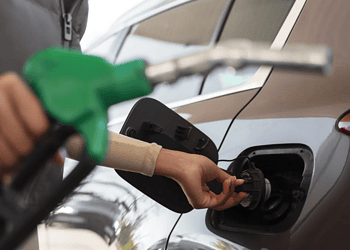 O conselho Nacional de Política Energética (CNPE) subiu o percentual da mistura do etanol na gasolina para 30% - Freepik