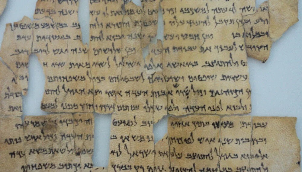 Pergaminhos do Mar Morto podem ser muito mais antigas do que dizem as datas - (crédito: Ken & Nyetta (CC BY-SA)/World History Encyclopedia)