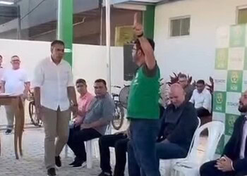 Clima esquenta entre Gladson Cameli e assessor de Alan Rick durante entrega de hospital: 'quem está antecipando eleição não sou eu'