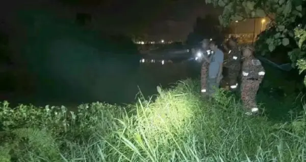 Pescador morre após ser arrastado para rio por imenso crocodilo na frente de parentes