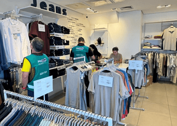 Fiscais verificam produtos e atuação do comércio com foco no Dia dos Namorados: Foto: cedida