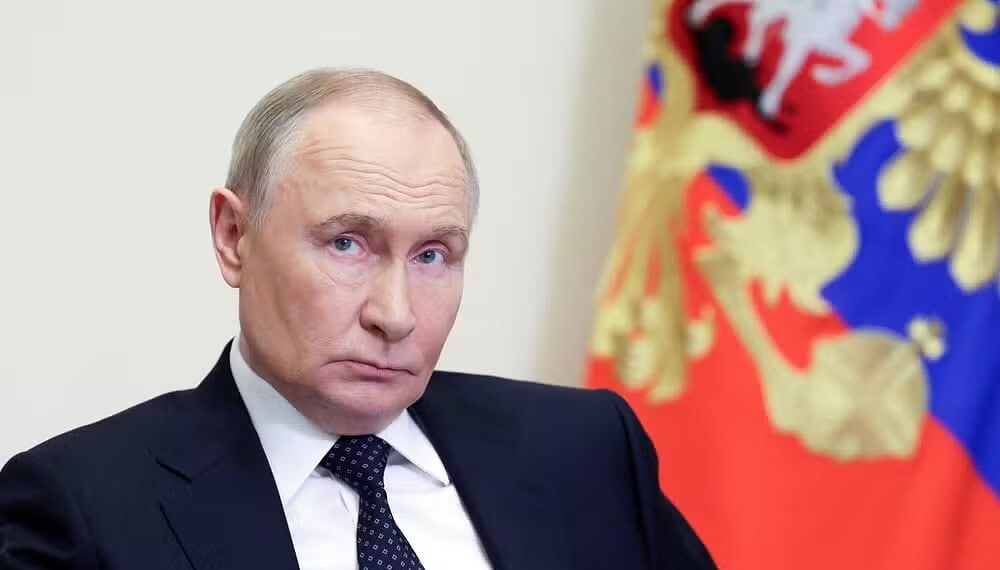 O presidente da Rússia, Vladimir Putin, durante reunião com membros do governo em 4 de junho de 2025 — Foto: Sputnik/Gavriil Grigorov/Pool via REUTERS