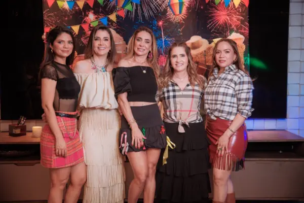 Arraiá surpresa nos domínios de Mercedes Lavocat agita o niver de Joisse Andrade