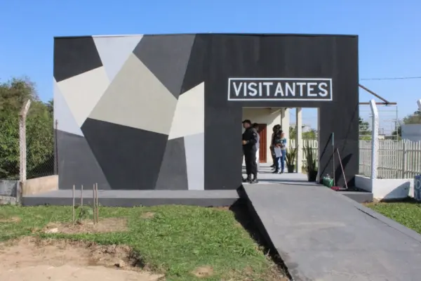 Governo suspende visitas em pavilhões de presídio de Rio Branco após fuga