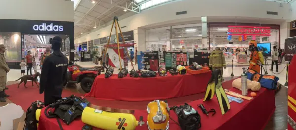 Shopping recebe exposição interativa em homenagem aos 51 anos do Corpo de Bombeiros do Acre