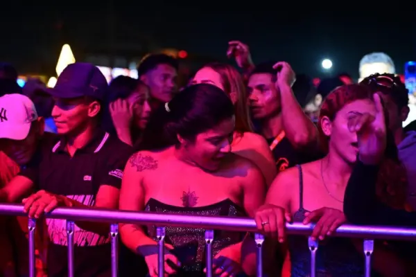 Marcynho Sensação agita milhares de pessoas na 4ª noite da ExpoAcre Juruá; FOTOS 6 Marcynho Sensação agita milhares de pessoas na 4ª noite da ExpoAcre Juruá; FOTOS