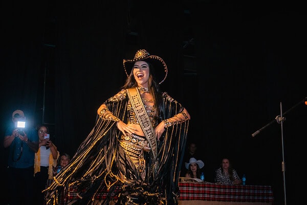 Rainha do Rodeio; Confira tudo na coluna Roberta Lima