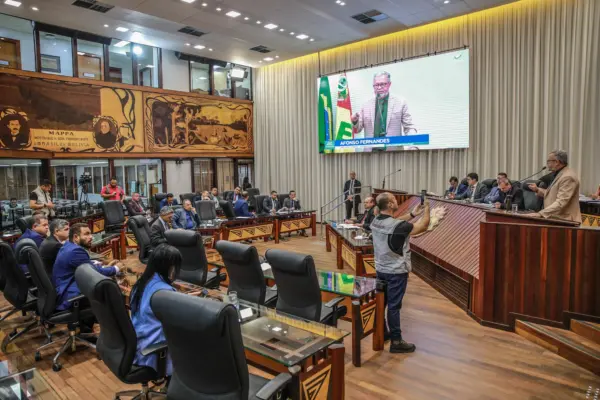 Aleac aprova LDO com previsão de R$ 12,3 bilhões para 2026
