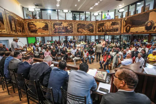 Audiência pública na Aleac reúne produtores e autoridades para discutir embargos ambientais
