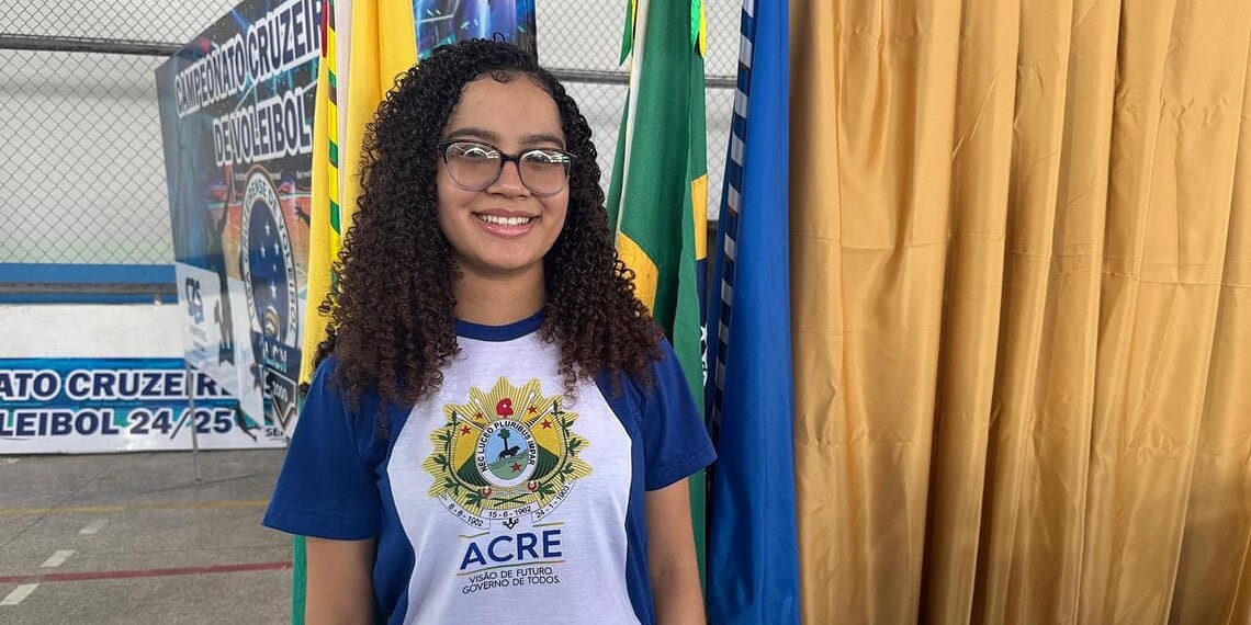 Nicolly Ketlen, estudante da Escola Craveiro Costa, é a Jovem Senadora que representará o Acre em 2025. Foto: Gledisson Albano/SEE