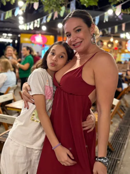 Sicredi inaugura Palco Cultural em praça de alimentação e incentiva apoio à cultura local