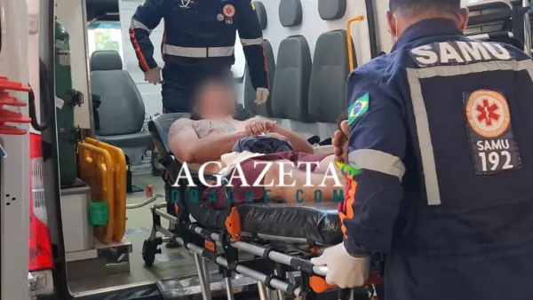 Homem tem surto psicótico, tenta agredir o pai e é contido pela PM com bala de borracha e choque em Rio Branco