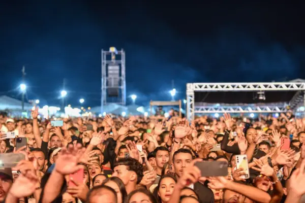 Gusttavo Lima atrai cerca de 60 mil pessoas em noite histórica na Expoacre Juruá 2025; FOTOS 3 Gusttavo Lima atrai cerca de 60 mil pessoas em noite histórica na Expoacre Juruá 2025; FOTOS