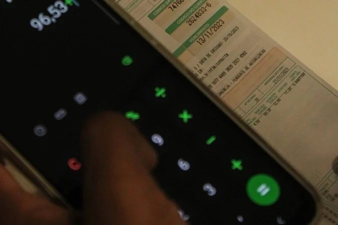 A nova regra tem como objetivo ampliar o acesso à energia elétrica para famílias de baixa renda - (crédito: Kayo Magalhães/CB/D.A Press)