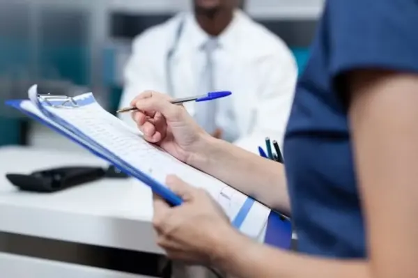 Planos de saúde devem informar por escrito o motivo de negativas de cobertura, determina nova regra da ANS