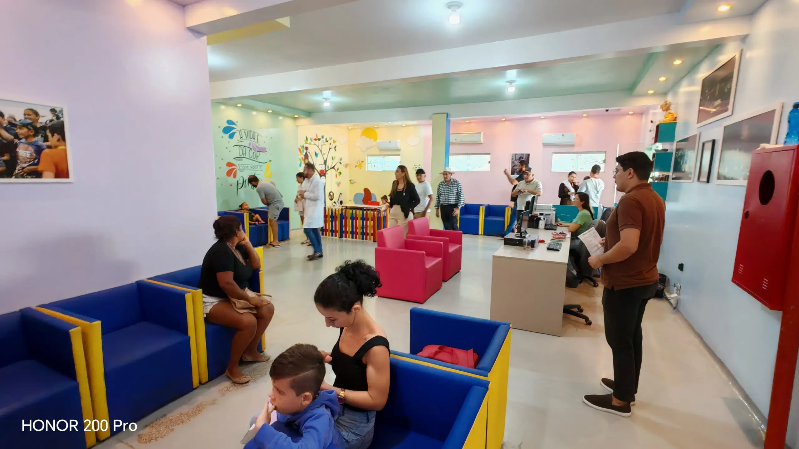 Equipe de Rio Branco visita hospital referência em Cacoal e estuda modelo para implantar rede materno-infantil na capital