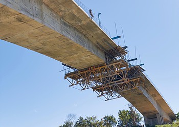 Obra da Ponte da Sibéria entra na reta final com vão central quase fechado. Foto: Gabriel Freire/Deracre