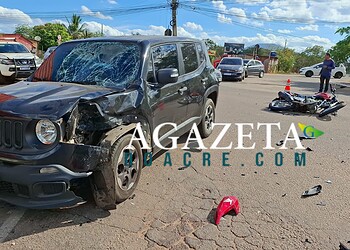 Motociclista sofre fratura exposta após colisão com carro em cruzamento de Rio Branco