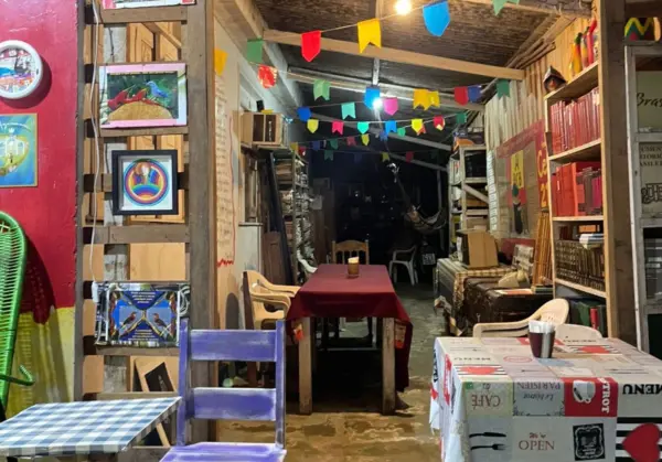 Sarau “Vozes, Meandros e Ribanceiras” promove noite de poesia e encontros literários em Rio Branco