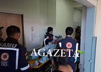 Adolescente sofre traumatismo craniano após colidir bicicleta motorizada com ônibus em Rio Branco