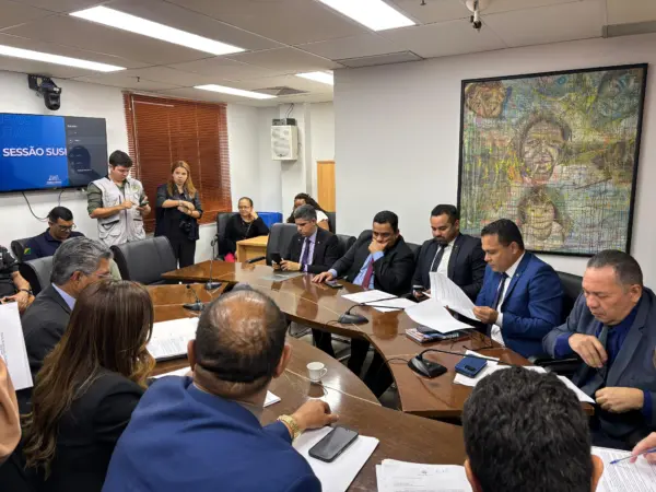 Deputados estaduais votam pacote de projetos na última sessão ordinária antes do recesso