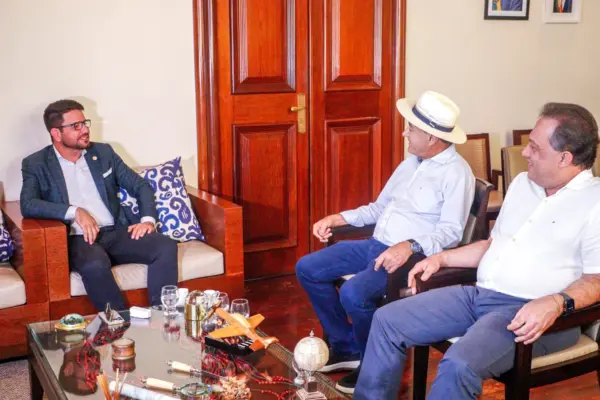 Bocalom e Gladson alinham ações para intensificar obras no verão amazônico