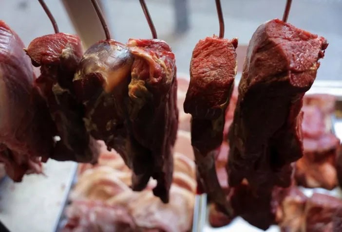 Pedaços de carne em açougue no Rio de Janeiro  • 26/11/2024 REUTERS/Ricardo Moraes