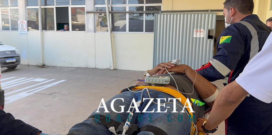 Desvio de buraco provoca capotamento e deixa casal ferido na BR-364, em Rio Branco