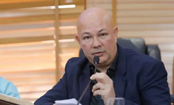 Deputado federal Zé Adriano pede a vereadores que aprovem redução do IPTU para indústrias em Rio Branco