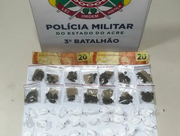 Dupla é presa com cocaína e skunk escondidos em tijolos em bairro de Rio Branco