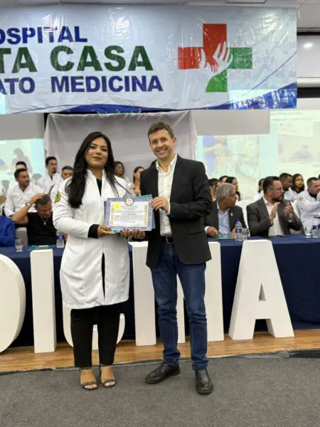 Os internos de Medicina do Hospital Santa Casa da Amazônia foram homenageados por várias autoridades na última sexta-feira, 11