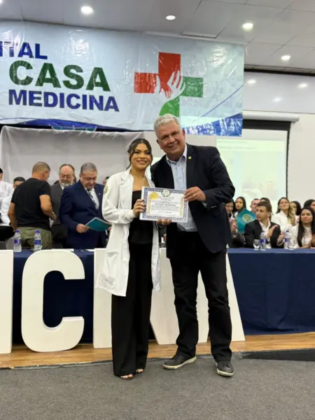 Os internos de Medicina do Hospital Santa Casa da Amazônia foram homenageados por várias autoridades na última sexta-feira, 11