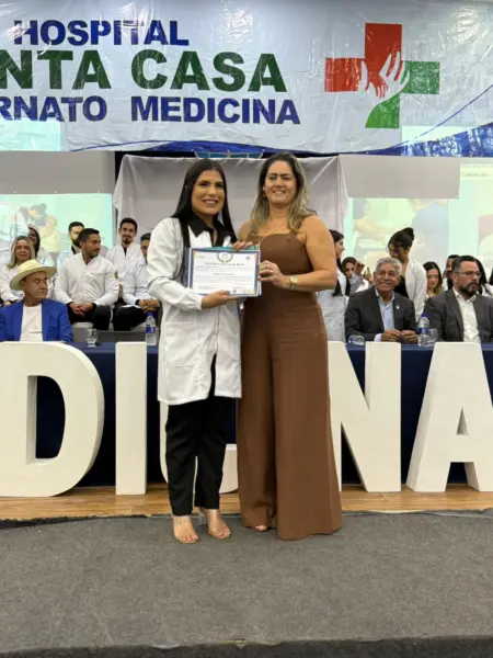 Os internos de Medicina do Hospital Santa Casa da Amazônia foram homenageados por várias autoridades na última sexta-feira, 11