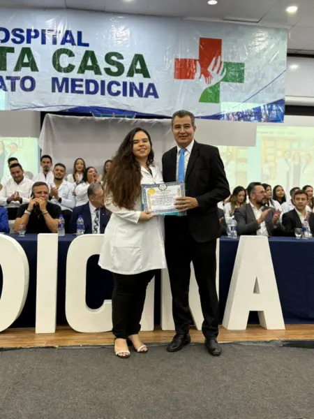 Os internos de Medicina do Hospital Santa Casa da Amazônia foram homenageados por várias autoridades na última sexta-feira, 11