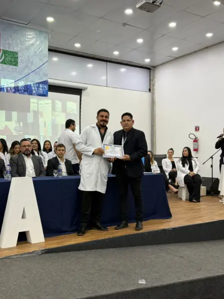 Os internos de Medicina do Hospital Santa Casa da Amazônia foram homenageados por várias autoridades na última sexta-feira, 11
