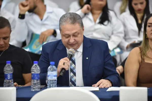 Os internos de Medicina do Hospital Santa Casa da Amazônia foram homenageados por várias autoridades na última sexta-feira, 11