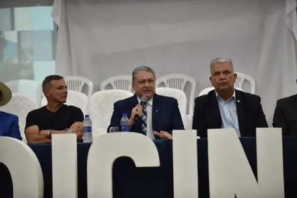 Os internos de Medicina do Hospital Santa Casa da Amazônia foram homenageados por várias autoridades na última sexta-feira, 11