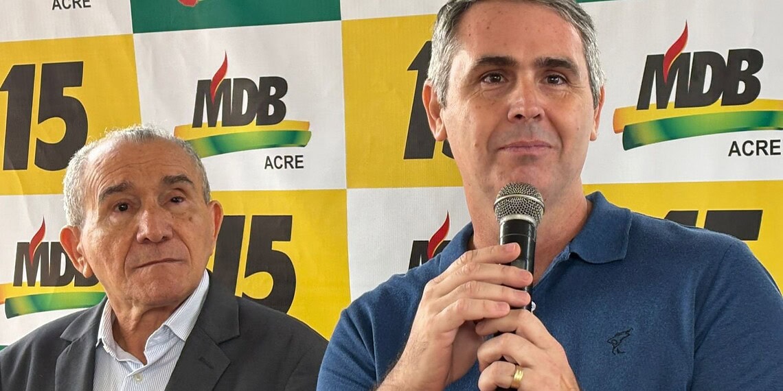 Ex-presidente Chagas Romão passou o bastão do comando do MDB para Marcus Alexandre nesta sexta, 18 - Foto: Leandro Chaves