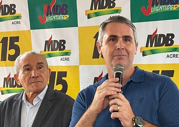 Ex-presidente Chagas Romão passou o bastão do comando do MDB para Marcus Alexandre nesta sexta, 18 - Foto: Leandro Chaves