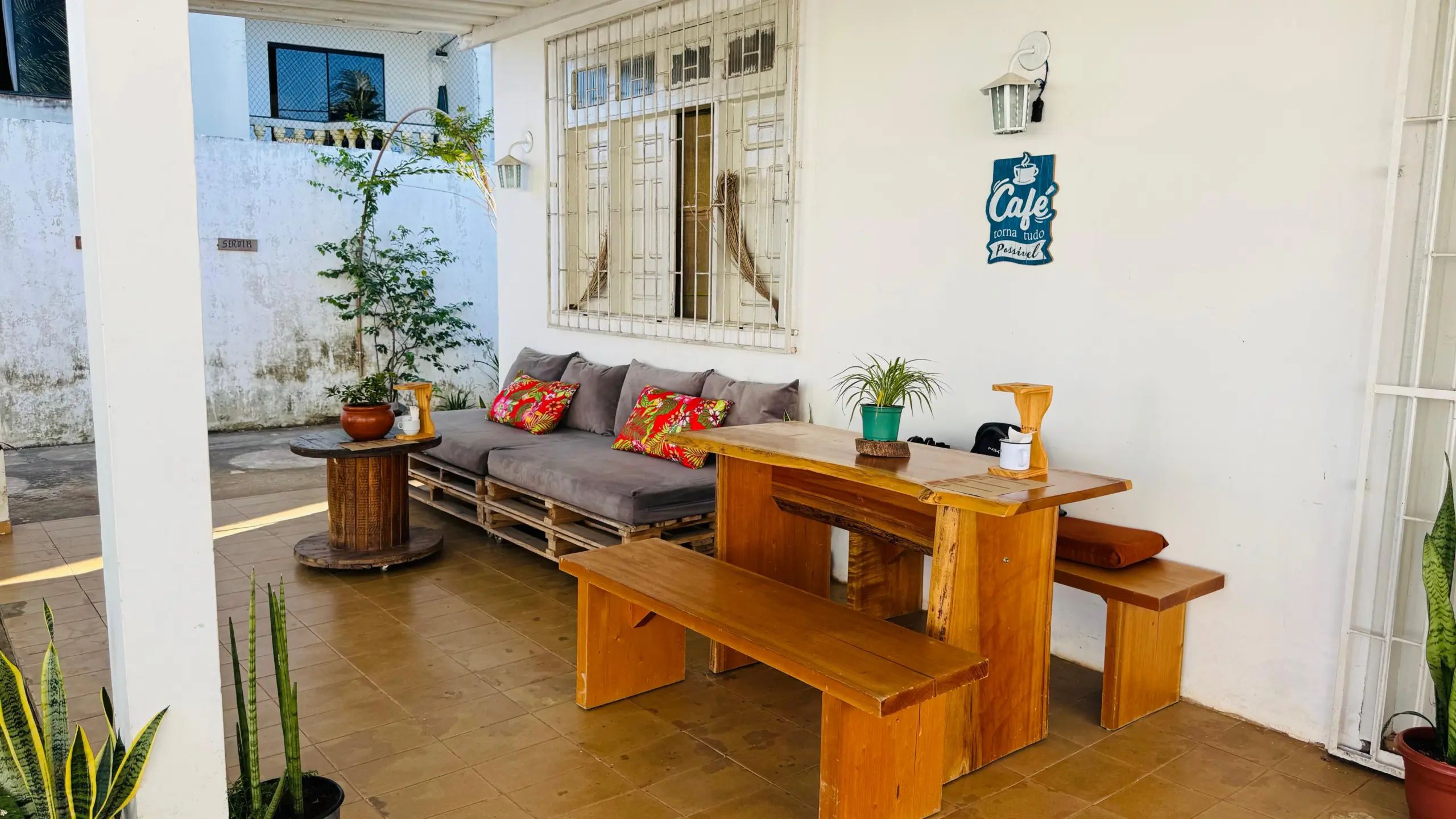 Empreendedora transforma antiga casa em cafeteria com cafés raros e ambiente diferenciado em Rio Branco