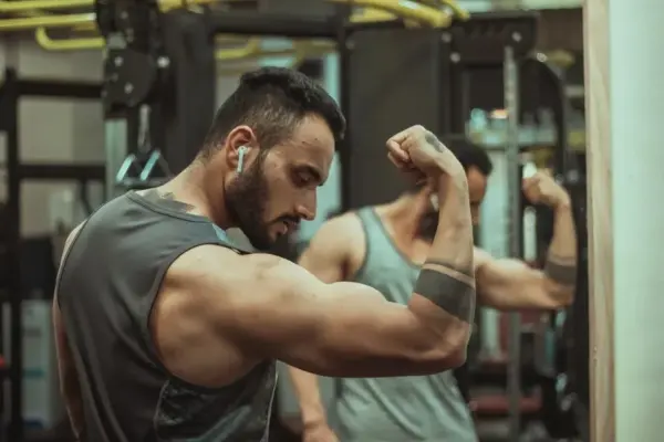 Posso treinar gripado? Saiba quando o exercício está liberado (ou não)
