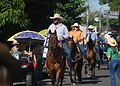 FOTOS: Público começa a lotar a Gameleira para a saída da Cavalgada da Expoacre neste sábado