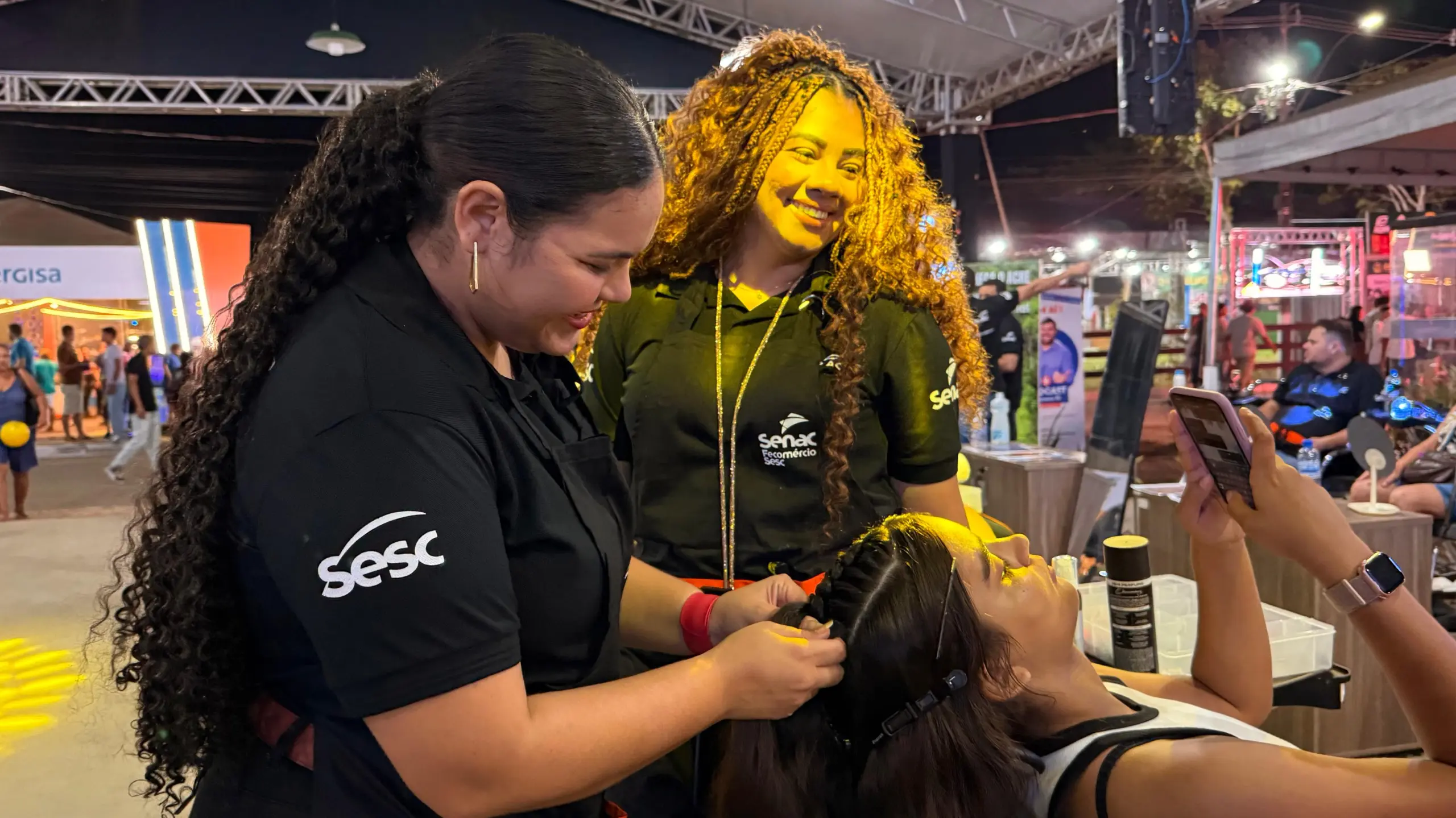 Cabelo, sobrancelha e maquiagem: Fecomércio promove noite da beleza na Expoacre