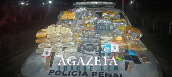 Dupla é presa ao tentar arremessar drogas, tabaco e celulares para dentro do presídio em Rio Branco