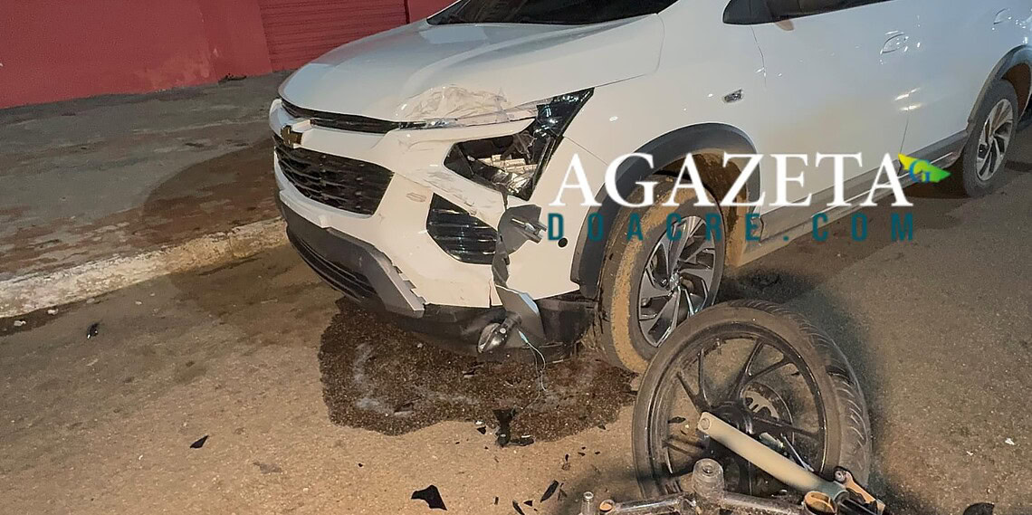 Manobra irregular provoca acidente entre motociclistas e causa danos a carro novo em Rio Branco