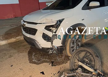 Manobra irregular provoca acidente entre motociclistas e causa danos a carro novo em Rio Branco