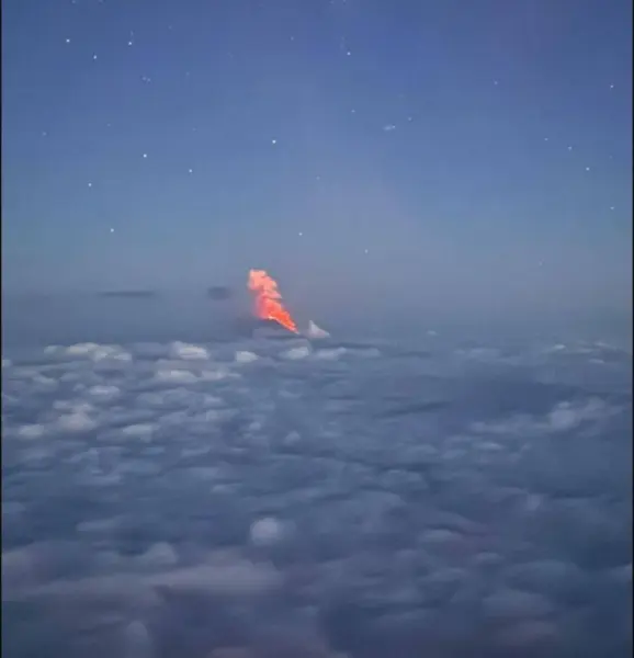 Vulcão entra em erupção após terremoto na Rússia