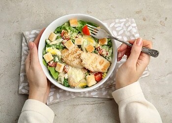 As proteínas devem fazer parte de uma alimentação equilibrada (Imagem: New Africa | Shutterstock) - (crédito: EdiCase)
