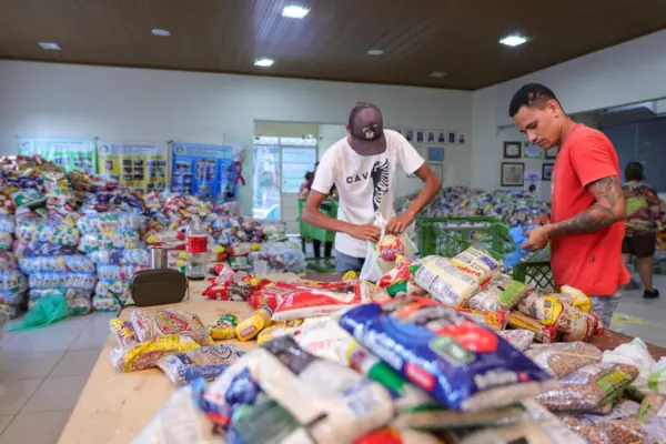 Troca de ingressos para shows da Expoacre já arrecadou 80 toneladas de alimentos