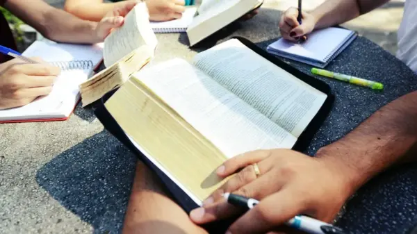 Lei autoriza realização de ritos religiosos voluntários em escolas públicas e privadas do Acre